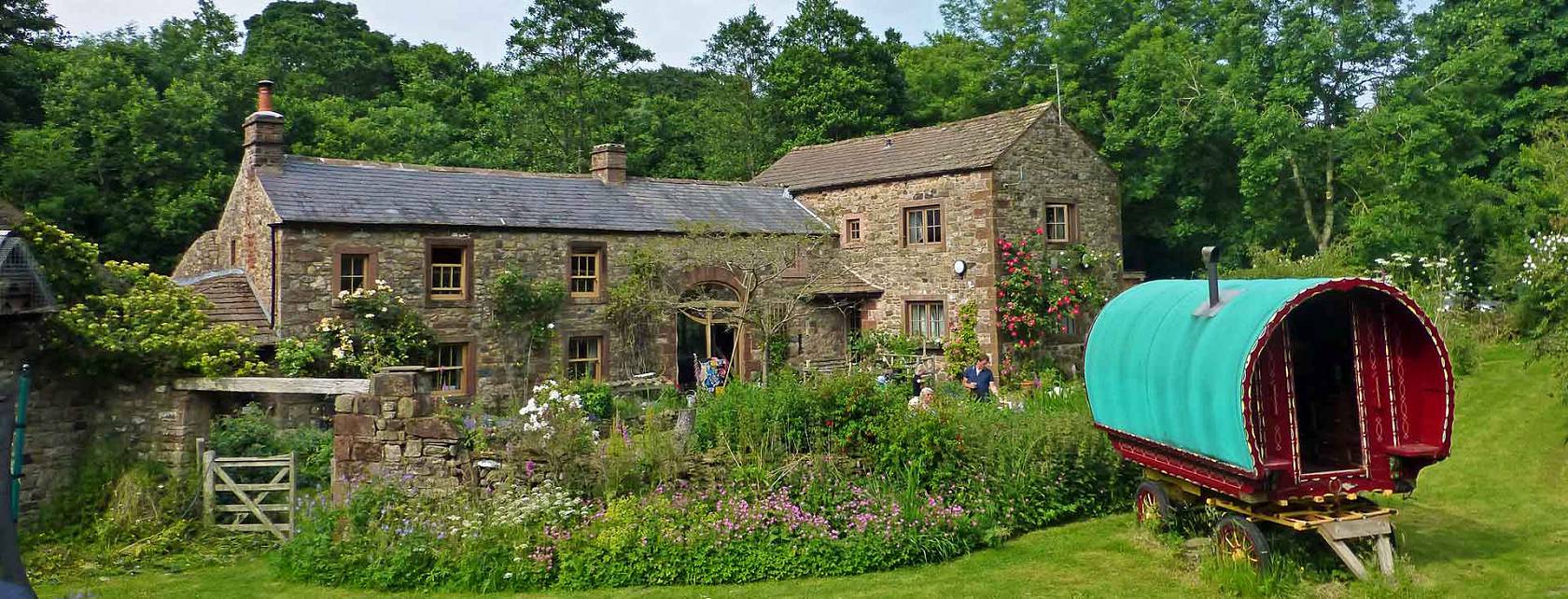 Large holiday cottage Cumbria, cottage for 12 Pennines Ravenbridge