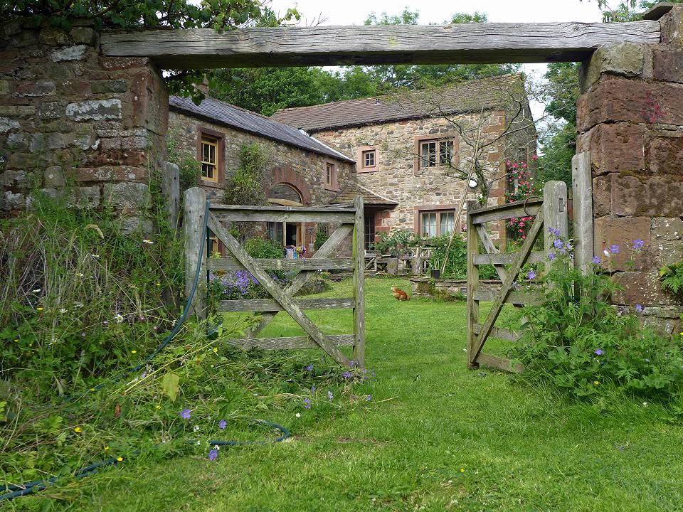 Into the courtyard from the garden